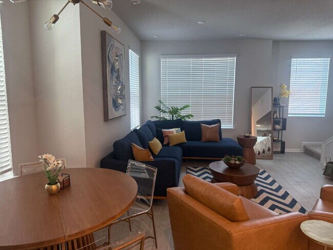 Building Photo - Modern 2-Bedroom Townhome with Garage Park...