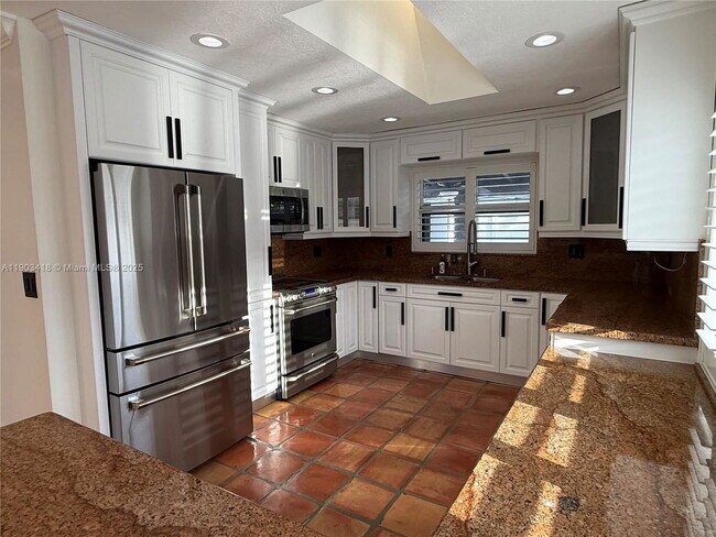 Building Photo - 12030 SW 92nd St