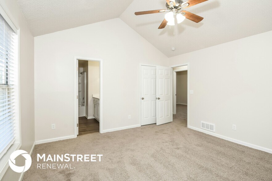 Building Photo - 1445 Glynn Oaks Dr SW