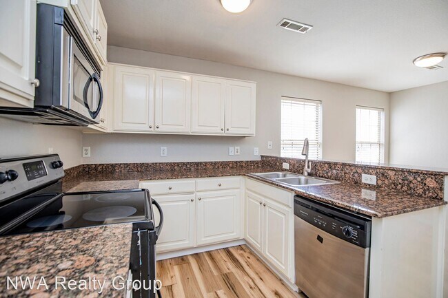 Building Photo - 2 br, 2 bath House - 3906 SW Gibson