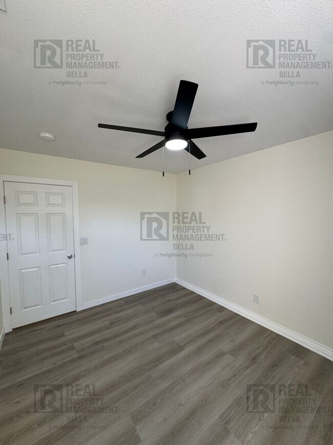 Building Photo - Spacious Single-Story 7-Bedroom Home with Open Layout & Abundant Natural Light