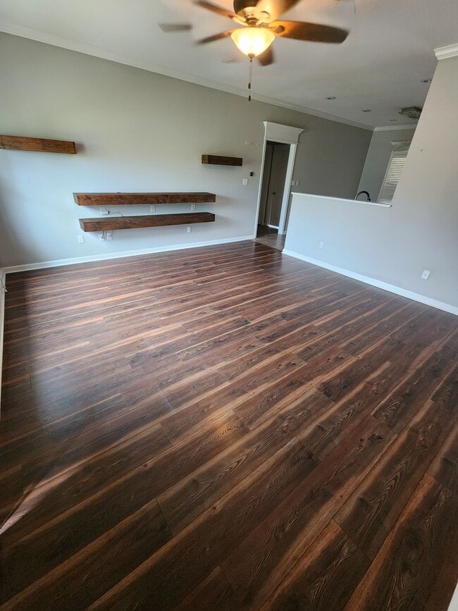 Building Photo - 2734 Ridgewood Rd