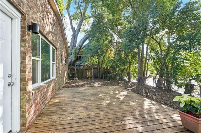 Building Photo - 1424 Hesper Ave