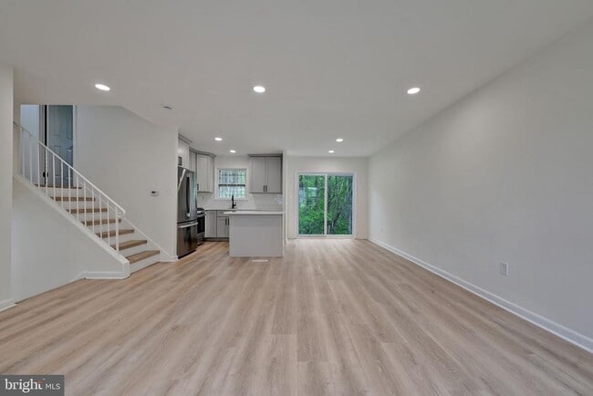 Building Photo - 6809 Sisalbed Dr