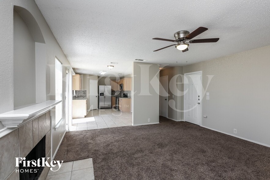 Building Photo - 820 Monette Dr