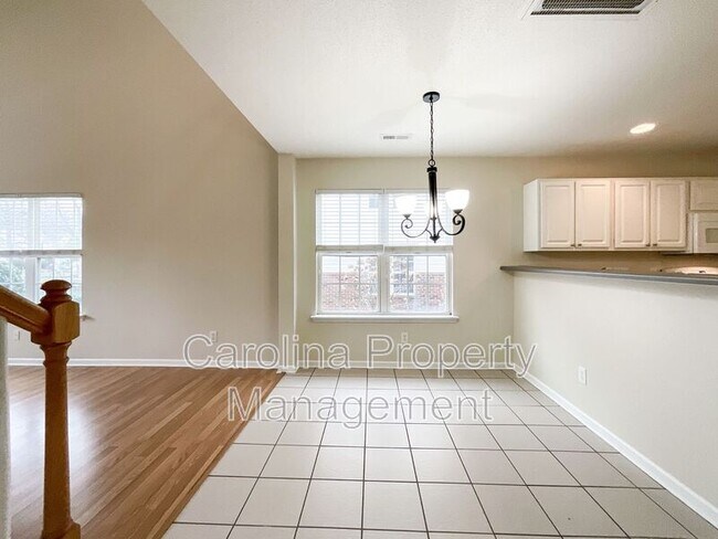 Building Photo - 217 Arlington Downs Blvd