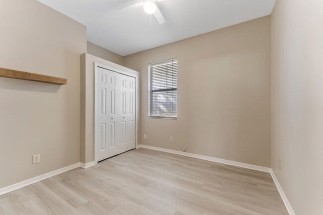 Building Photo - Absolutely stunning 3BR/2BA & 2-Car Garage home in highly sought-after Ballantrae community