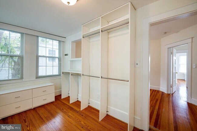 Building Photo - 4209 Ellicott St NW