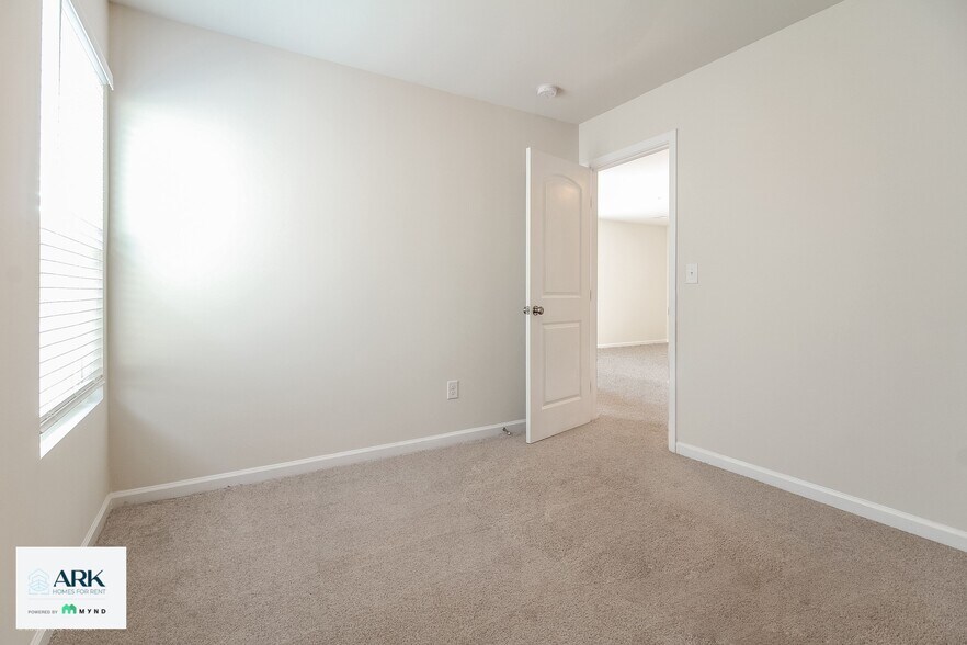 Building Photo - 17 Carters Grn Dr