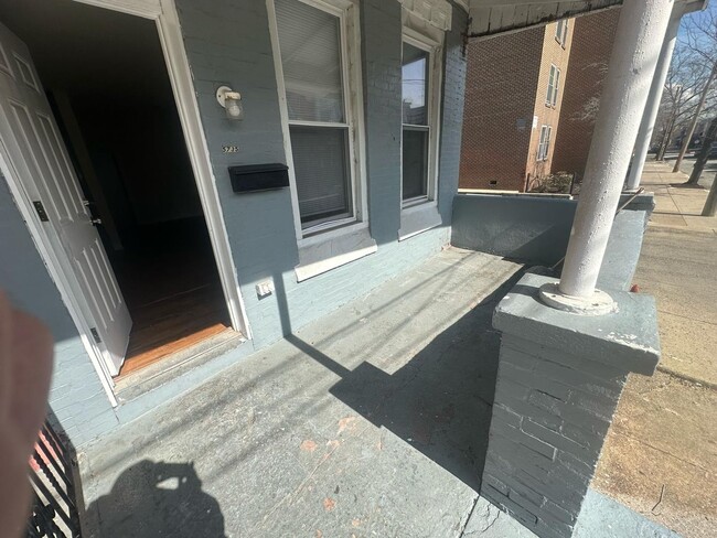 Building Photo - 3 BED 1.5 BATH HOME FOR RENT.