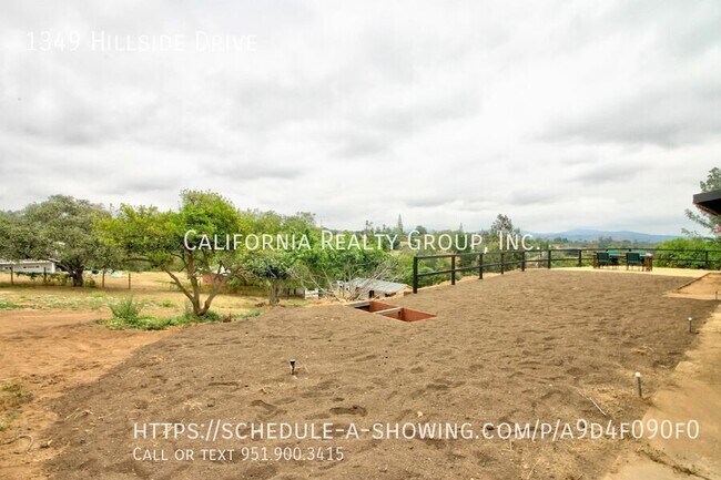 Building Photo - 1349 Hillside Dr