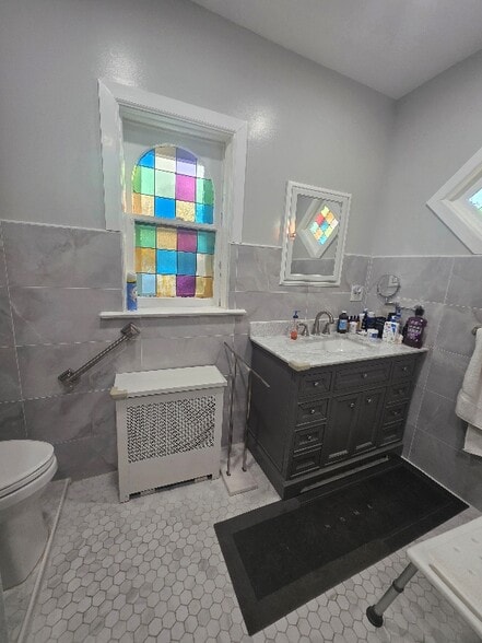 Building Photo - 232-20 143rd Ave