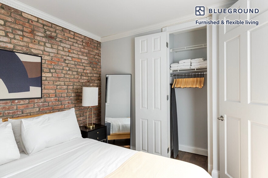 Building Photo - 110 Bedford St