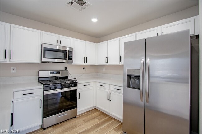 Building Photo - 2108 Sandy Ln