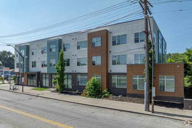 Alternate View - Aspen Place