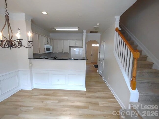 Building Photo - 8606 Beaver Creek Dr