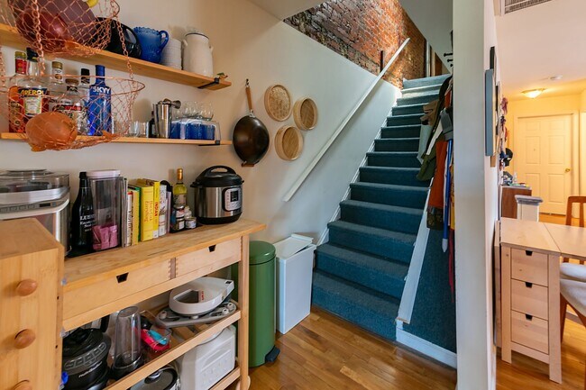 Building Photo - 4813 Walton Ave