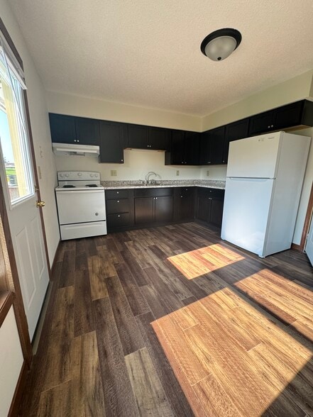 Building Photo - 4132 Mary Pl