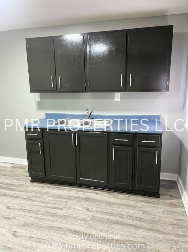 Building Photo - 1 Bed / 1 Bath House