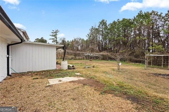 Building Photo - 1201 Shoreham Dr
