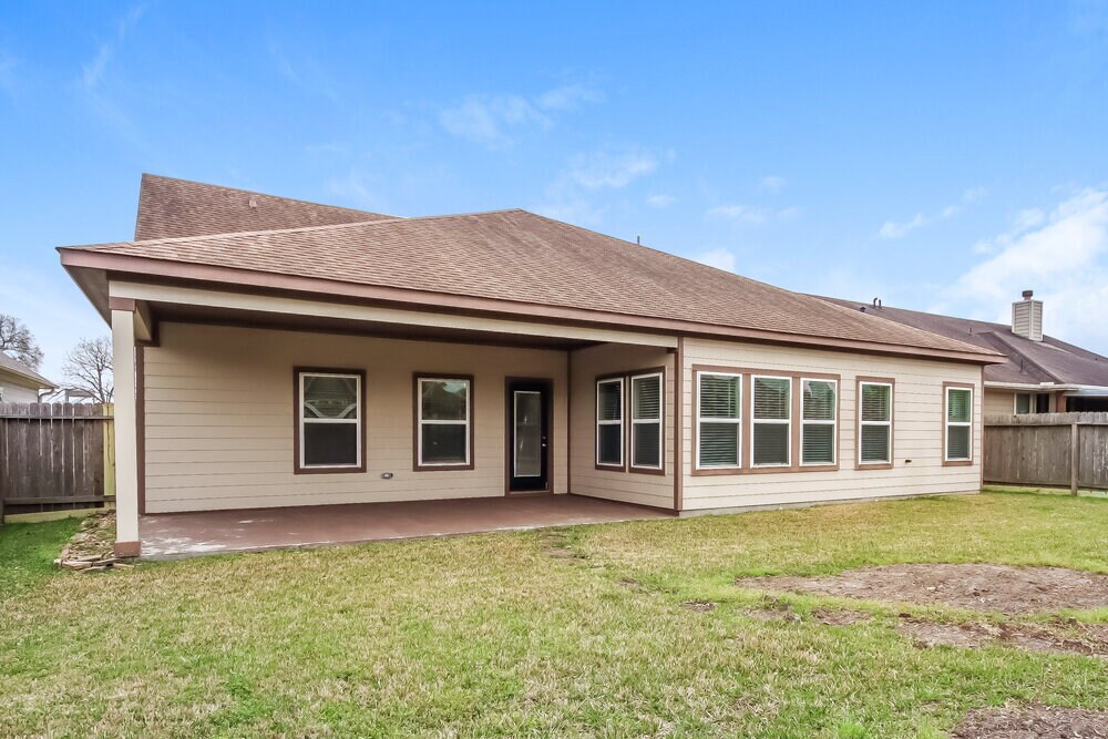 Building Photo - 610 New London Dr