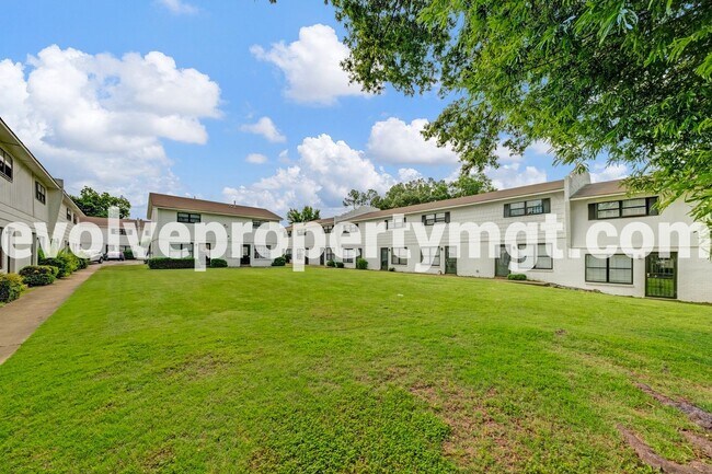 Building Photo - 3455 Pruett Ct