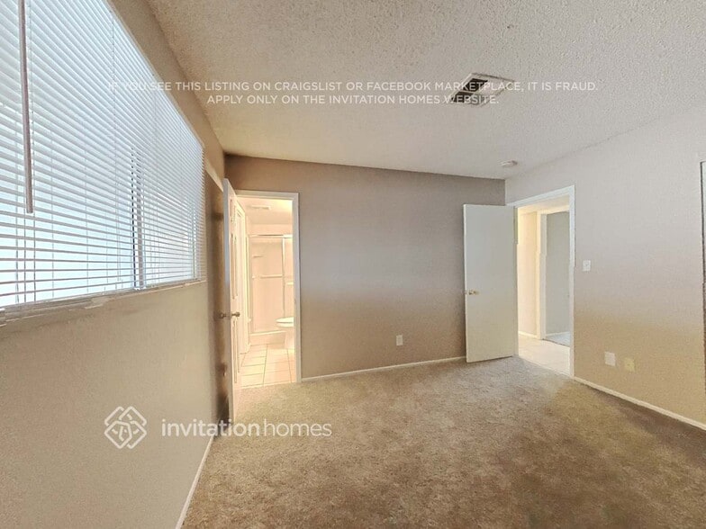 Building Photo - 17454 N 14th Ave