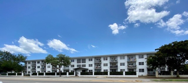 Building Photo - Alhambra Apartments