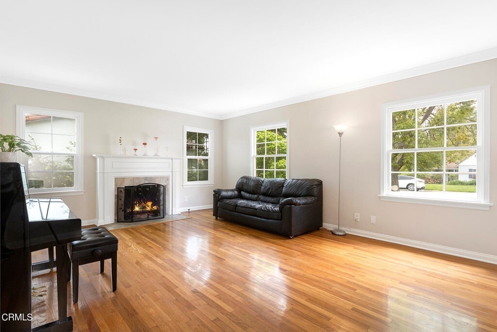Den - 2963 Sheffield Rd