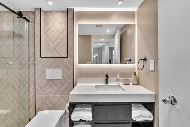 Building Photo - 9195 Collins Ave