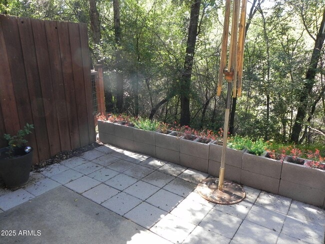 Building Photo - 610 S Granite St