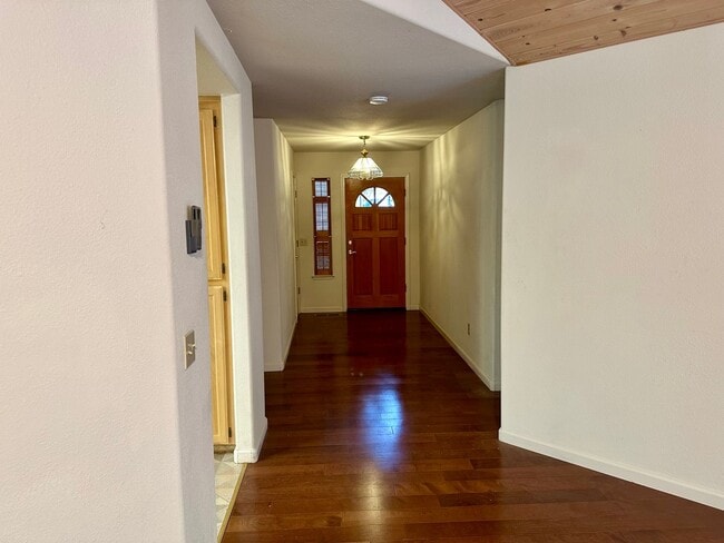 Building Photo - Downtown Nevada City Home Walking Distance...