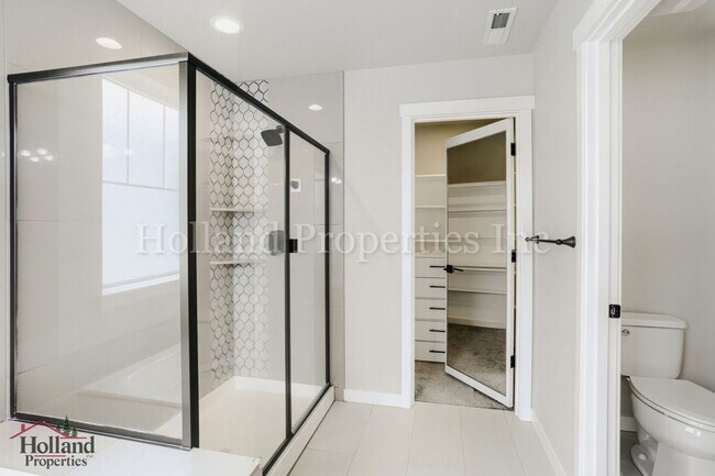 Building Photo - Spacious 3-Bedroom Home with Bonus Room in Desirable South Hillsboro! - Landscaping Included