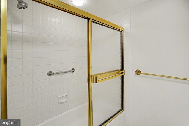 Building Photo - 100 Breyer Dr