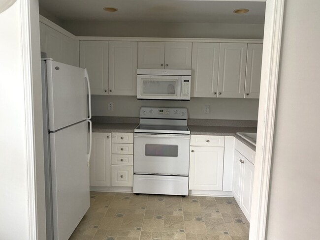 Building Photo - 129 S.Palms Drive