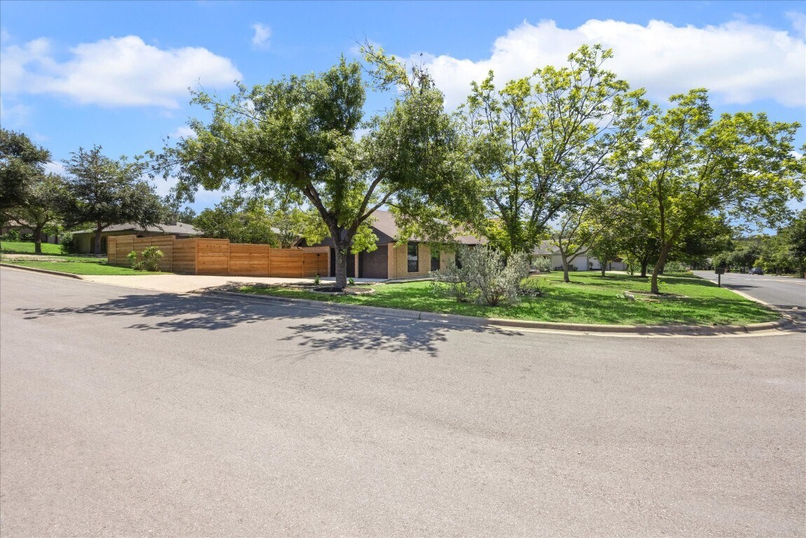Building Photo - 7130 Scenic Brook Dr