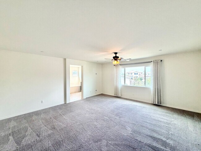 Building Photo - 30136 Sutton Ct