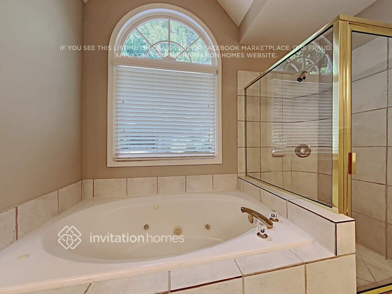 Building Photo - 1396 Merrifield Ln