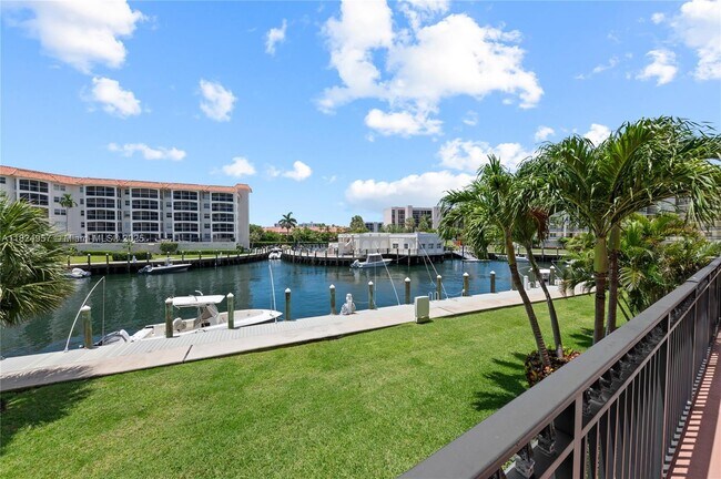Primary Photo - 2871 N Ocean Blvd