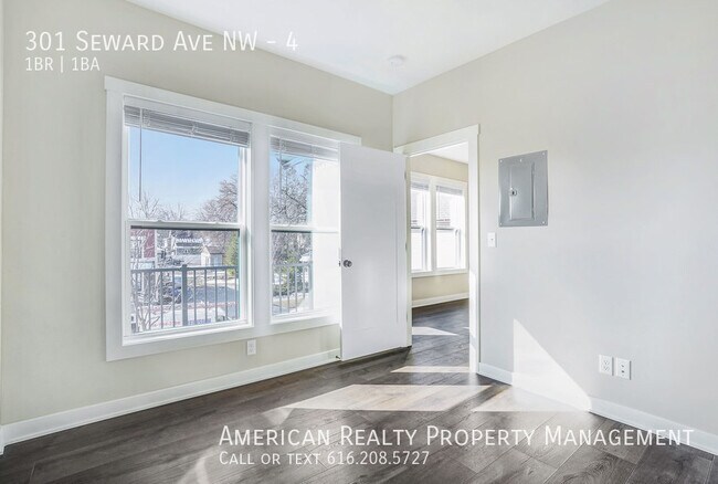 Building Photo - 301 Seward Ave NW