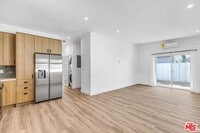 Building Photo - 1454 Yosemite Dr