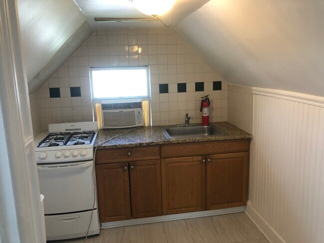 Kitchen - 29 W Baltimore Ave