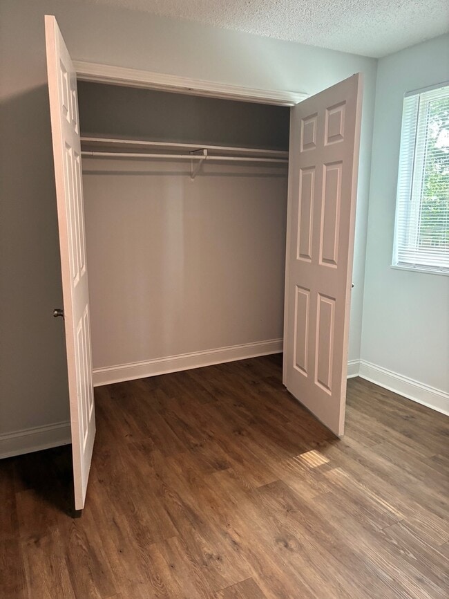 Building Photo - 365 Rio Vista Dr