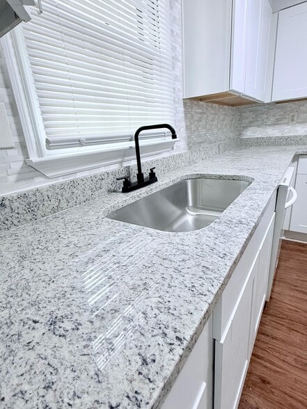 Building Photo - 280 Timber Creek Ln SW