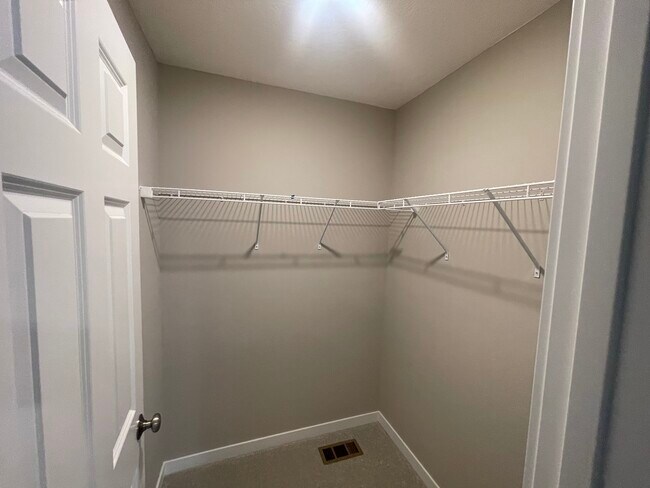 Building Photo - 7269 Cutler Dr
