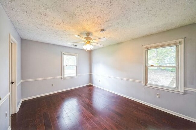 Building Photo - 2317 Valery Ct