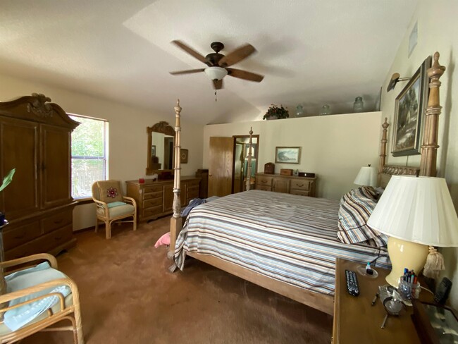 Building Photo - 5943 Cape Coral Dr
