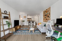 Building Photo - 64B W 37th St