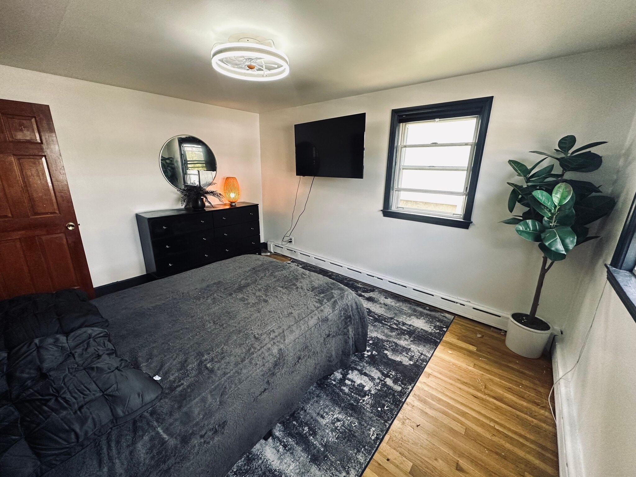 Building Photo - 218 Warren St