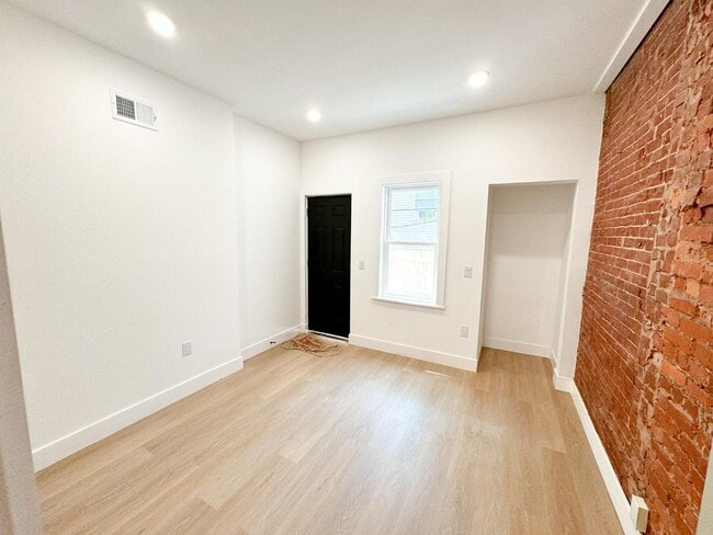 Building Photo - 3018 N 9th St